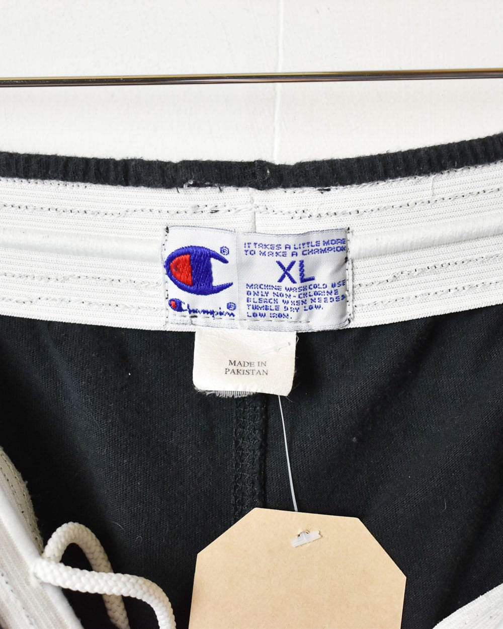 Champion US Army Sweat Shorts - X-Large - Domno Vintage