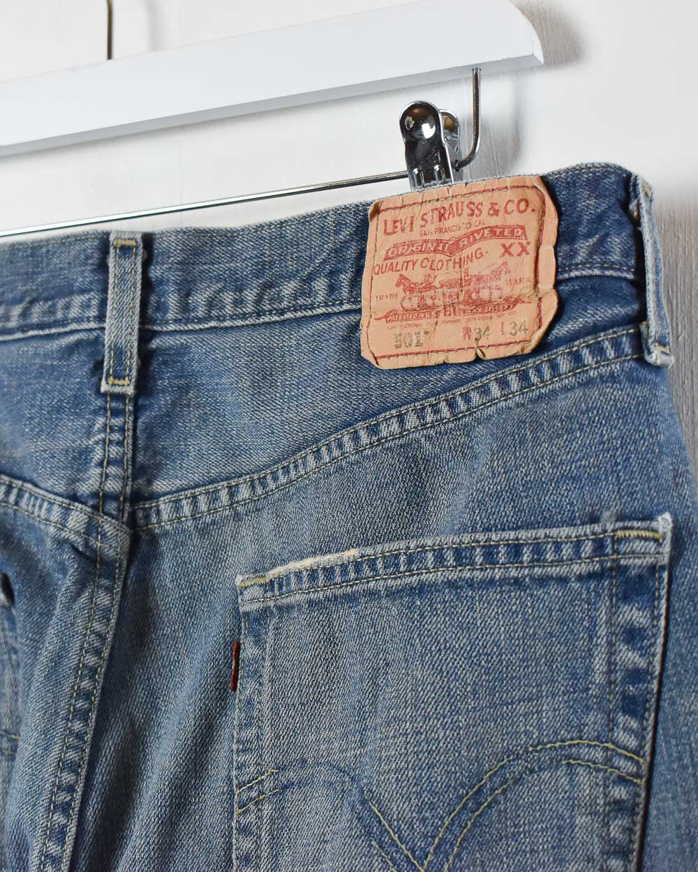 Levi's 501 Jeans - W32 L34 - Domno Vintage