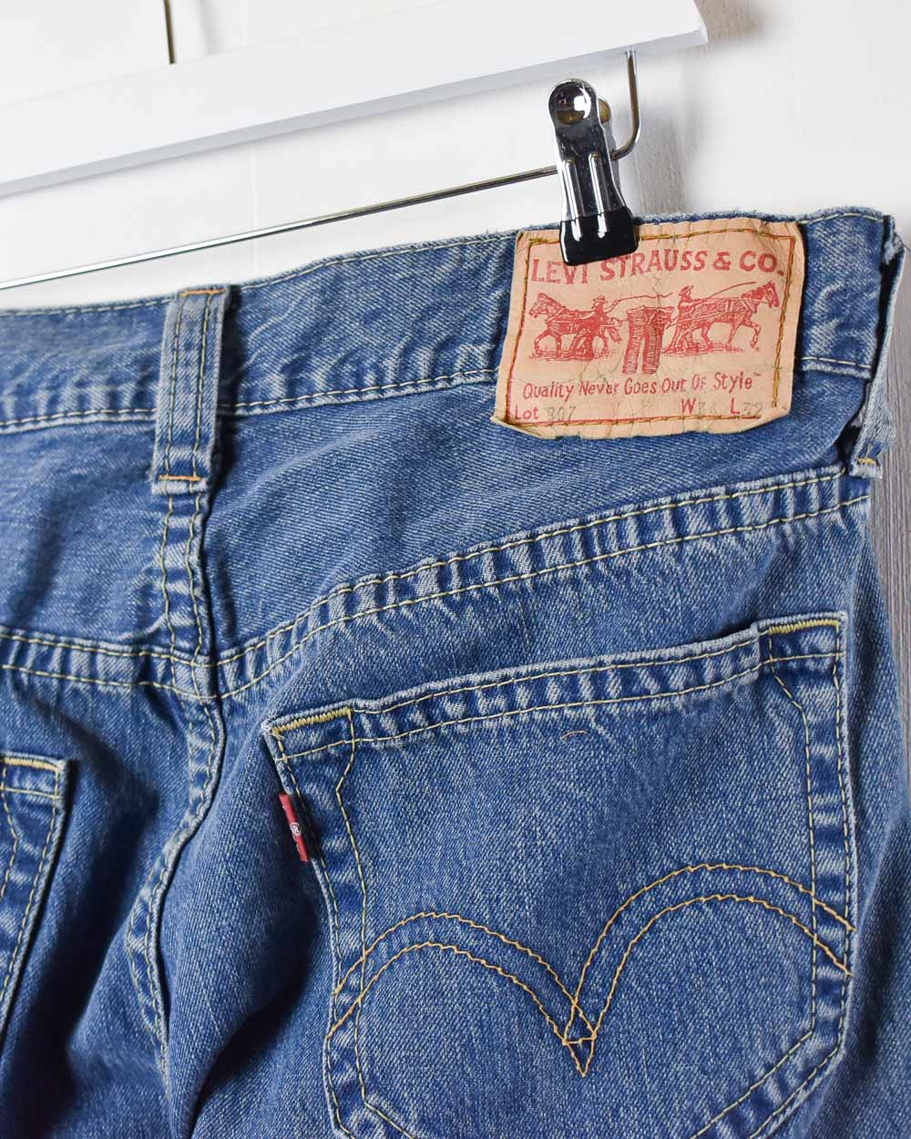 Levi's Jeans - W36 L30 - Domno Vintage