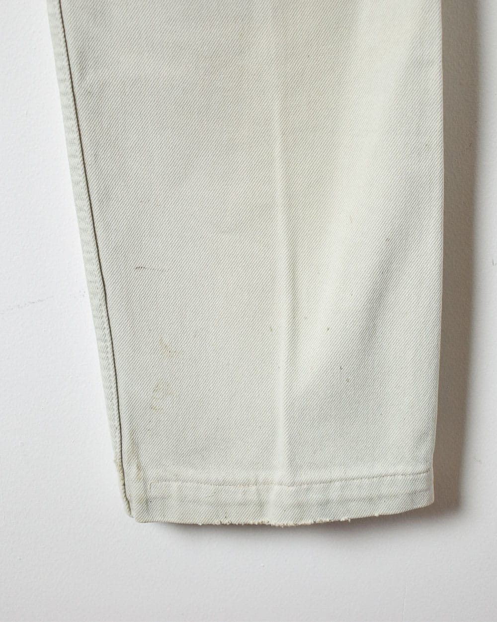 Neutral Levi's Lightly Distressed 615 Jeans - W34 L28