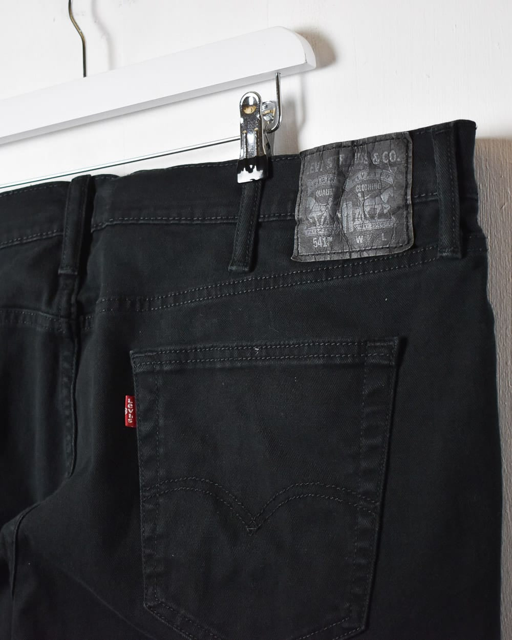 Black Levi's Black Label 541 Jeans - W46 L28