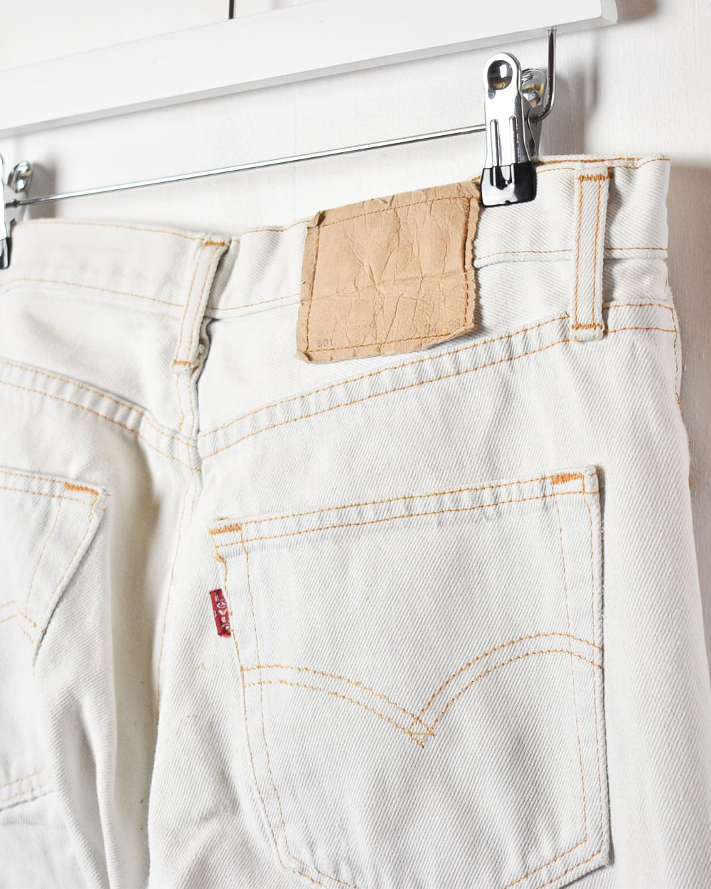White Levi's 501 Jeans - W32 L31
