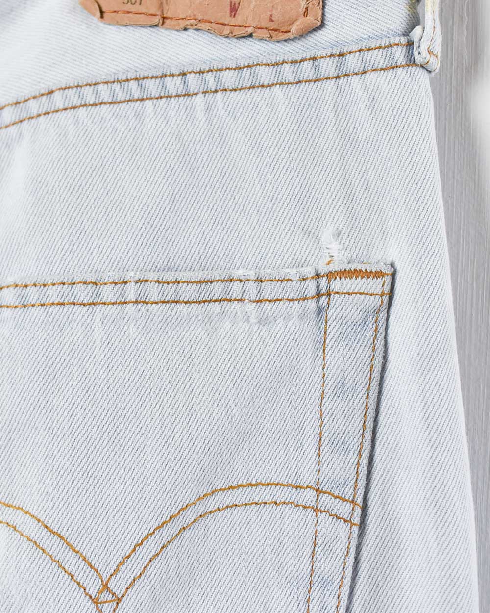 BabyBlue Levi's 501 Jeans - W36 L30