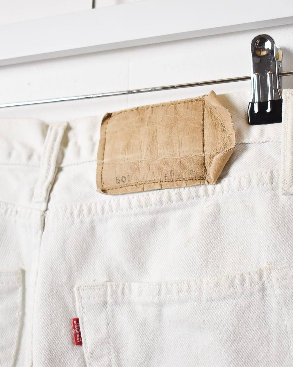 White Levi's 501 Jeans - W26 L34