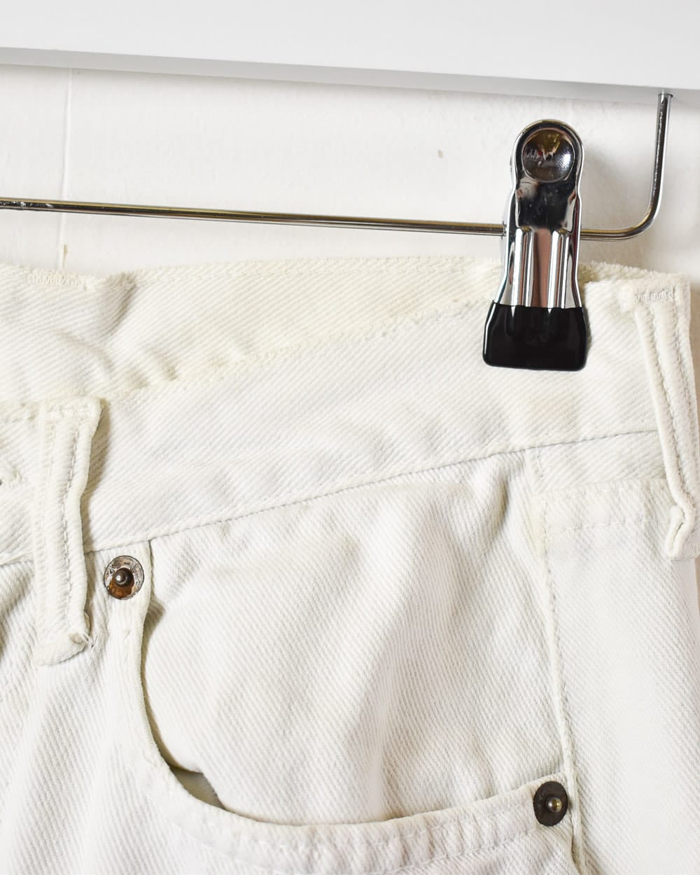 White Levi's 501 Jeans - W26 L34