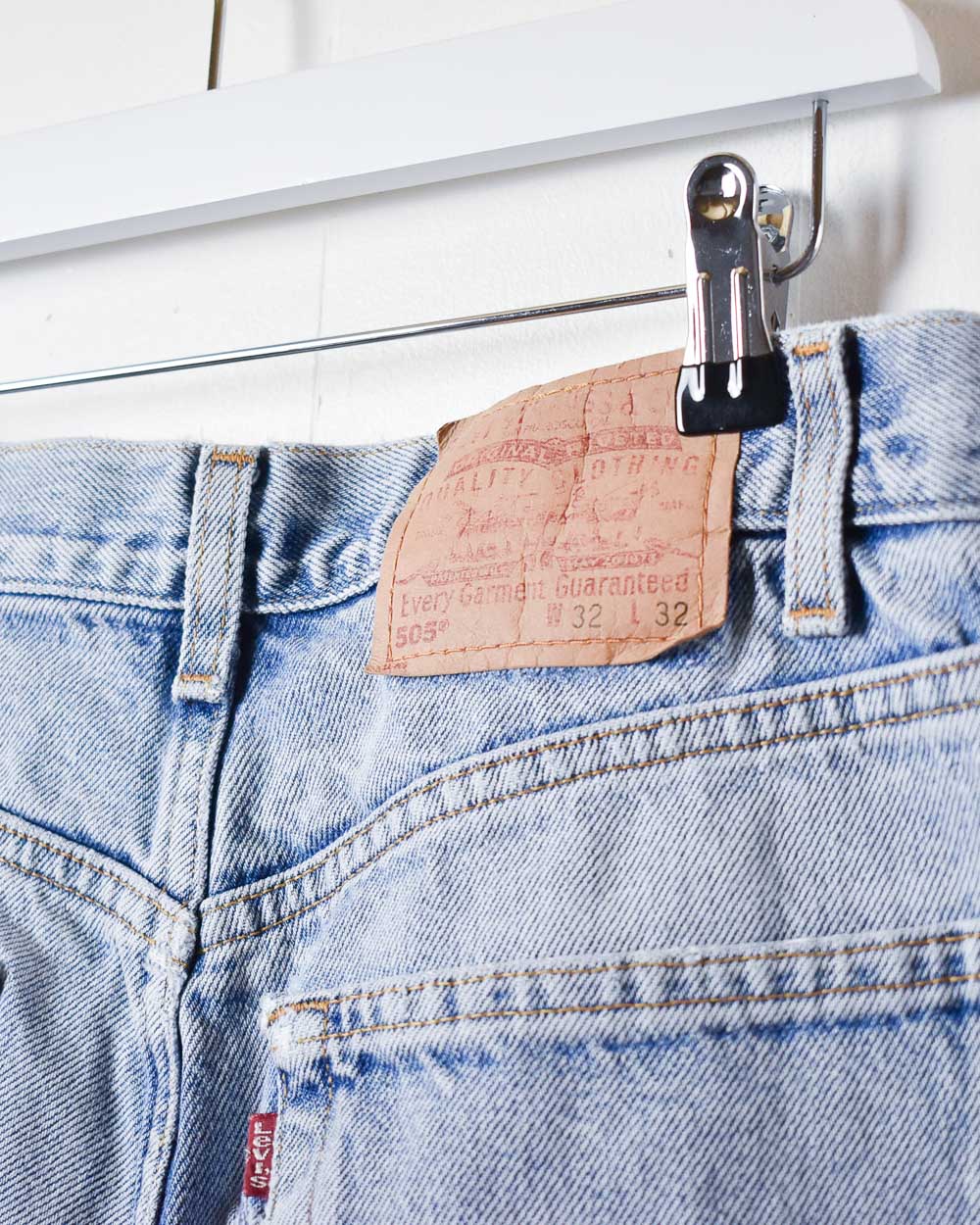 BabyBlue Levi's USA Distressed 505 Jeans - W32 L32