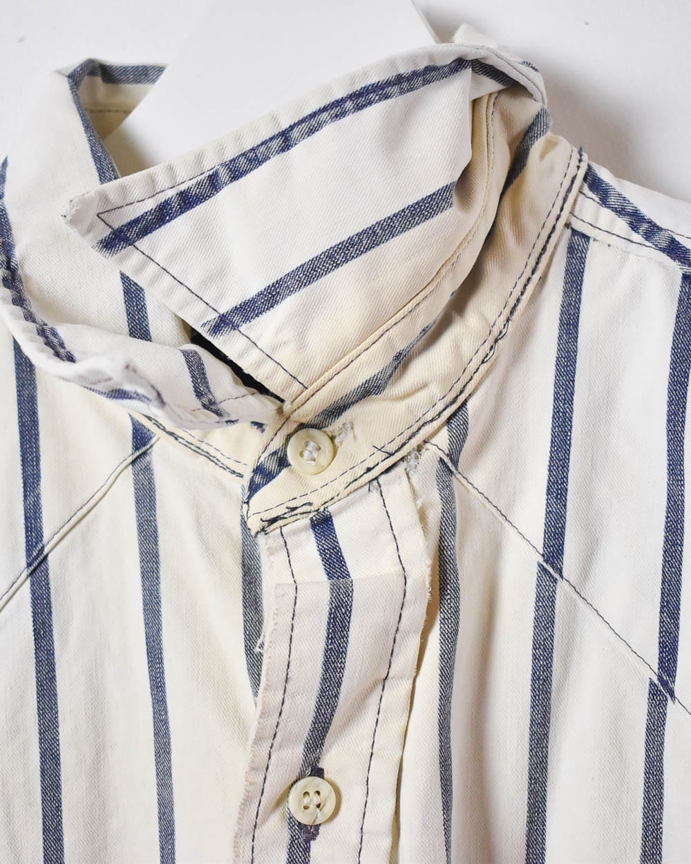 White Wrangler Striped Shirt - Large