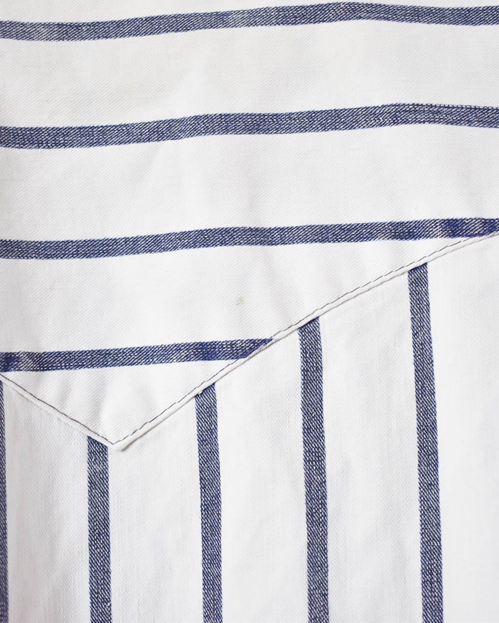 White Wrangler Striped Shirt - Large
