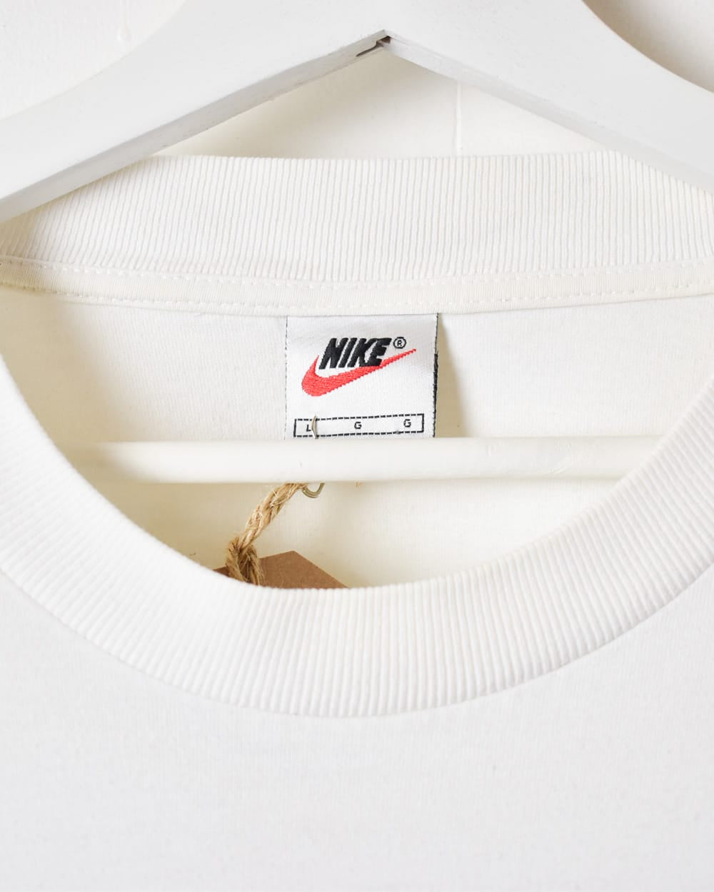 White Nike Long Sleeved T-Shirt - Large