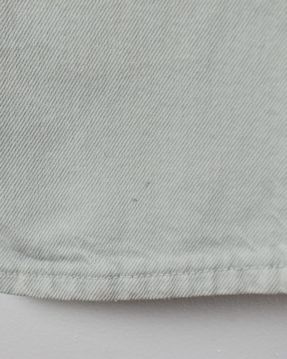 White Levi's 501 Jeans - W28 L34