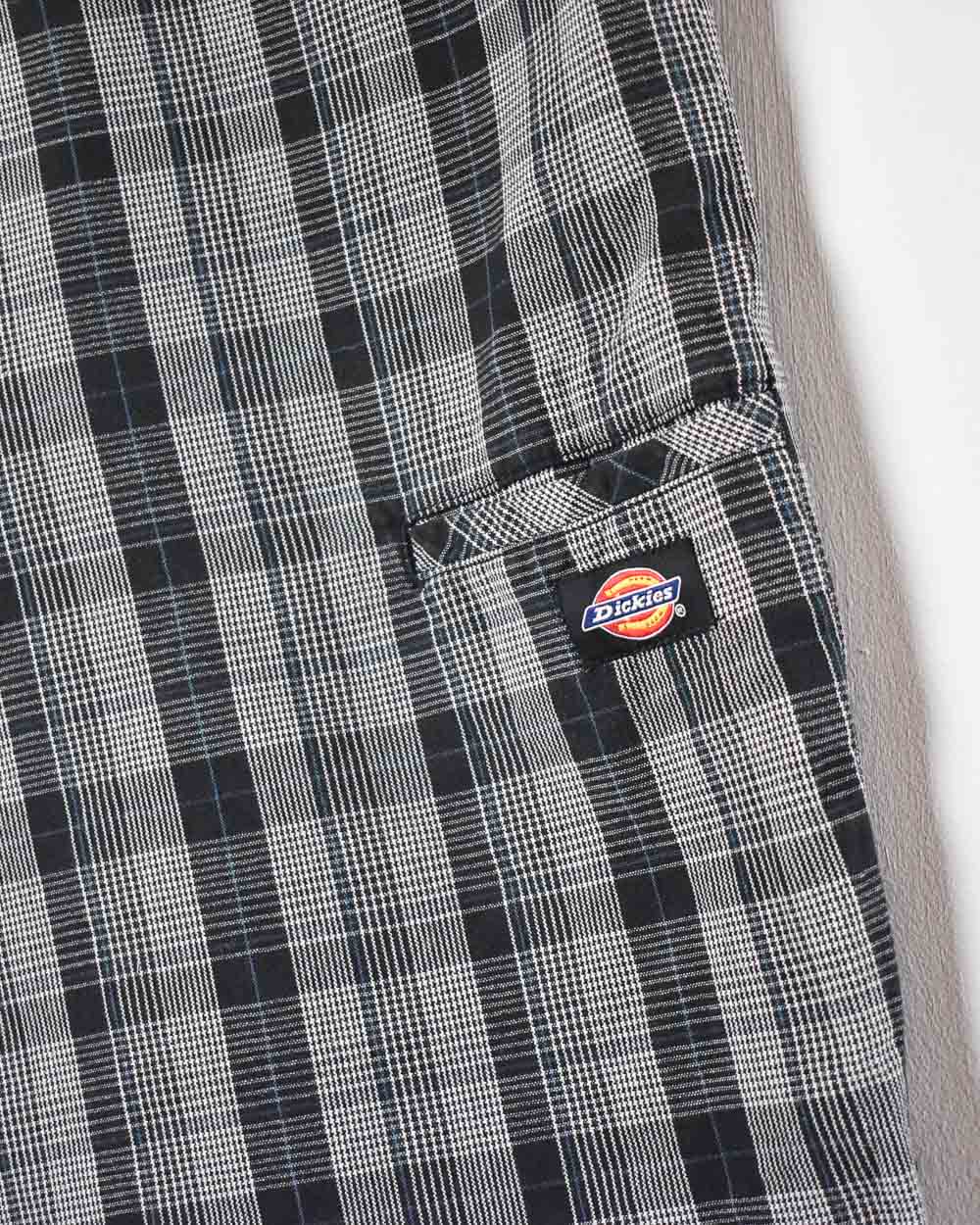 Dickies Checked Shorts - W38 L24 - Domno Vintage