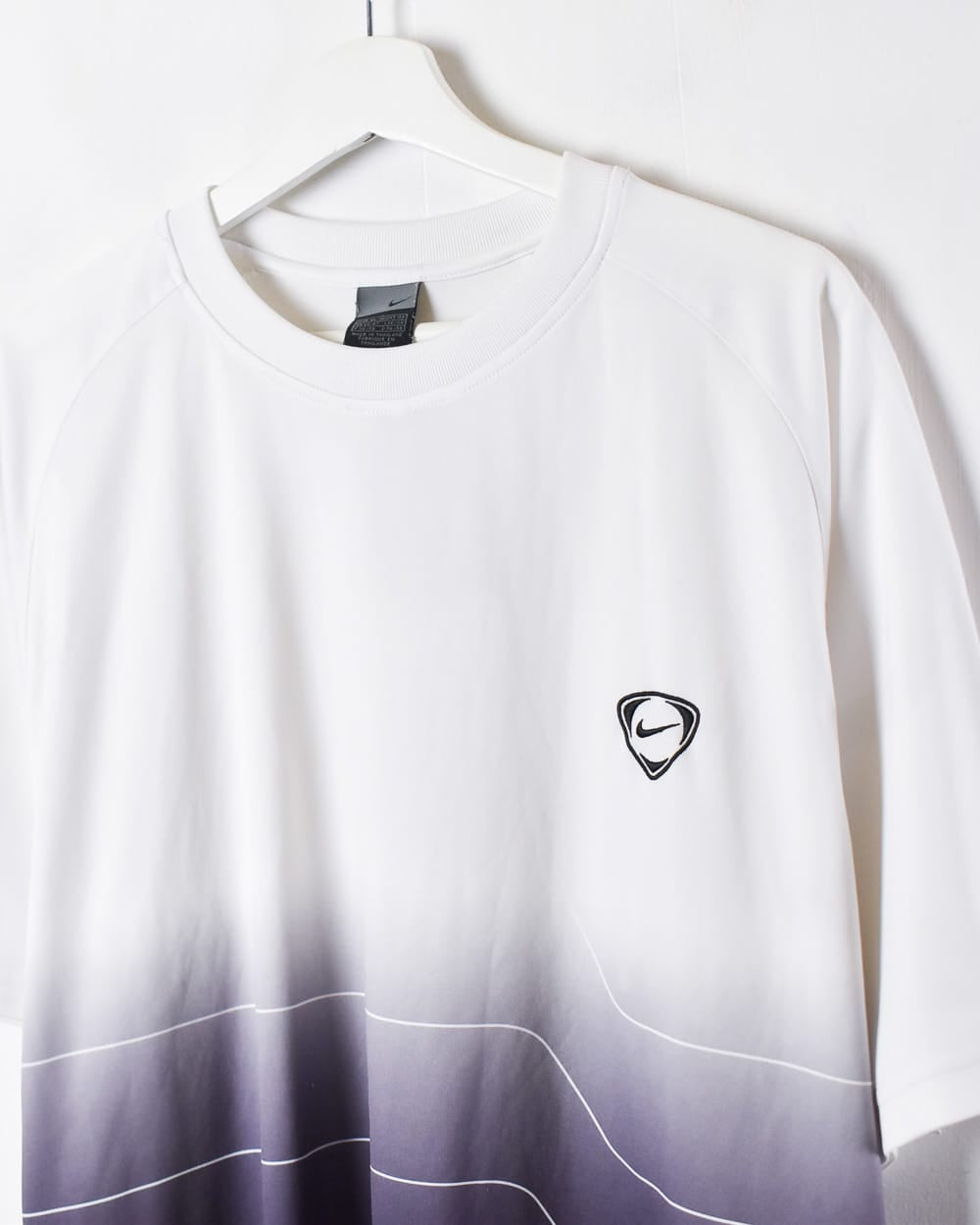 Nike Striped T-Shirt - Medium - Domno Vintage