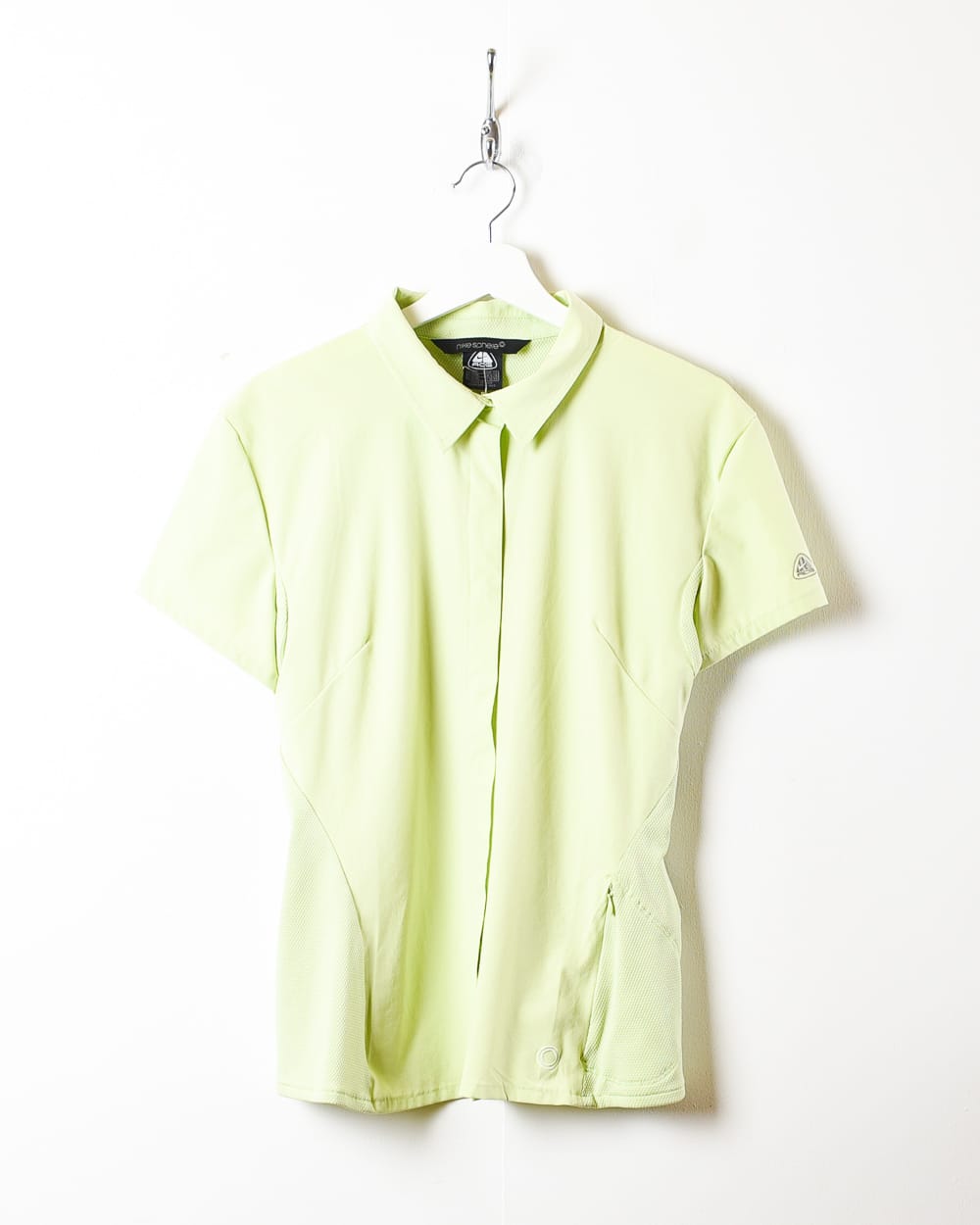 Nike ACG Short Sleeved Shirt - Medium Women's - Domno Vintage