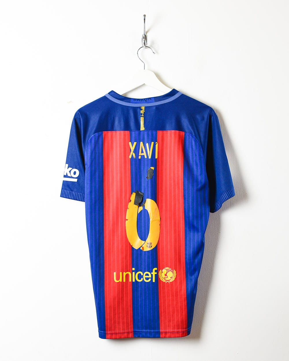 Nike FC Barcelona 2016/17 Home Football Shirt - Small - Domno Vintage