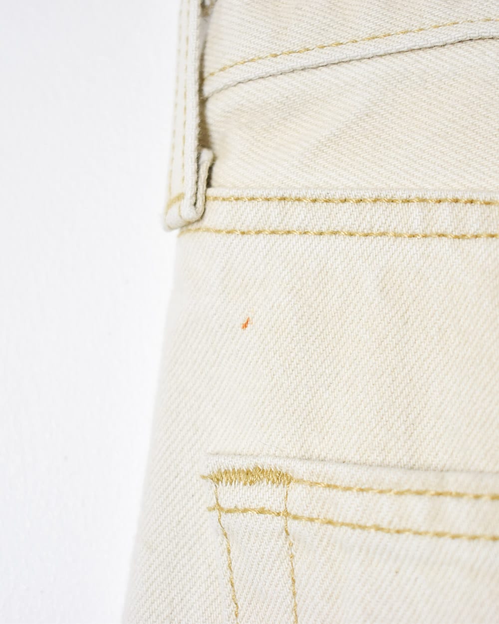 Neutral Levi's 501 Jeans - W32 L34