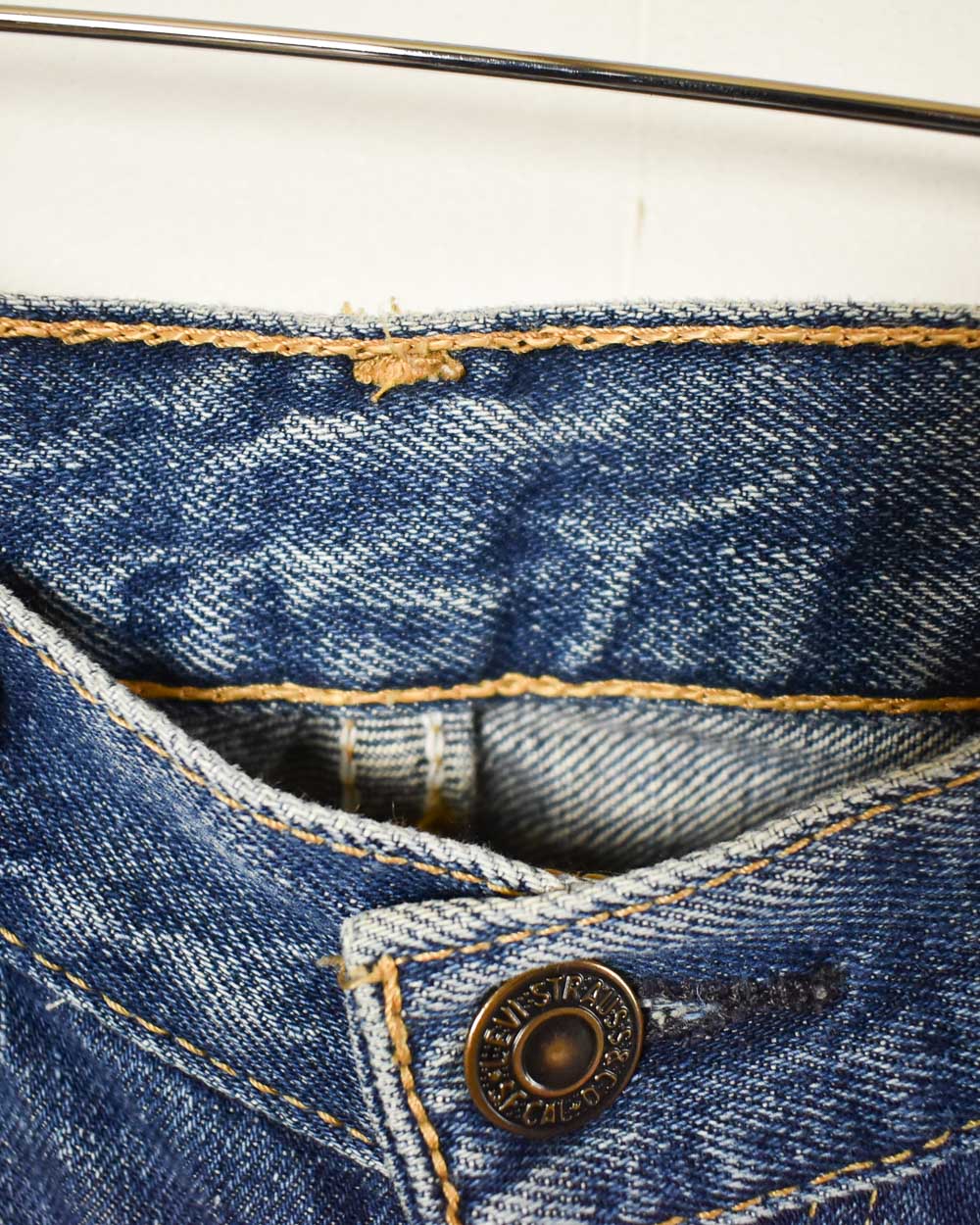 Navy Levi's Flared Jeans - W28 L32