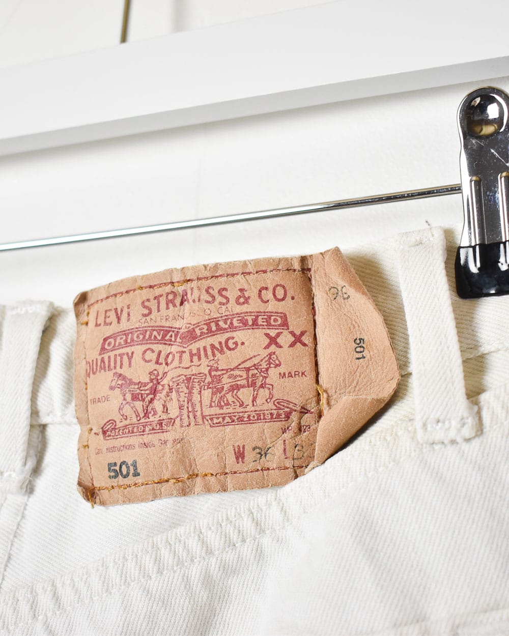 White Levi's 501 Jeans - W28 L29