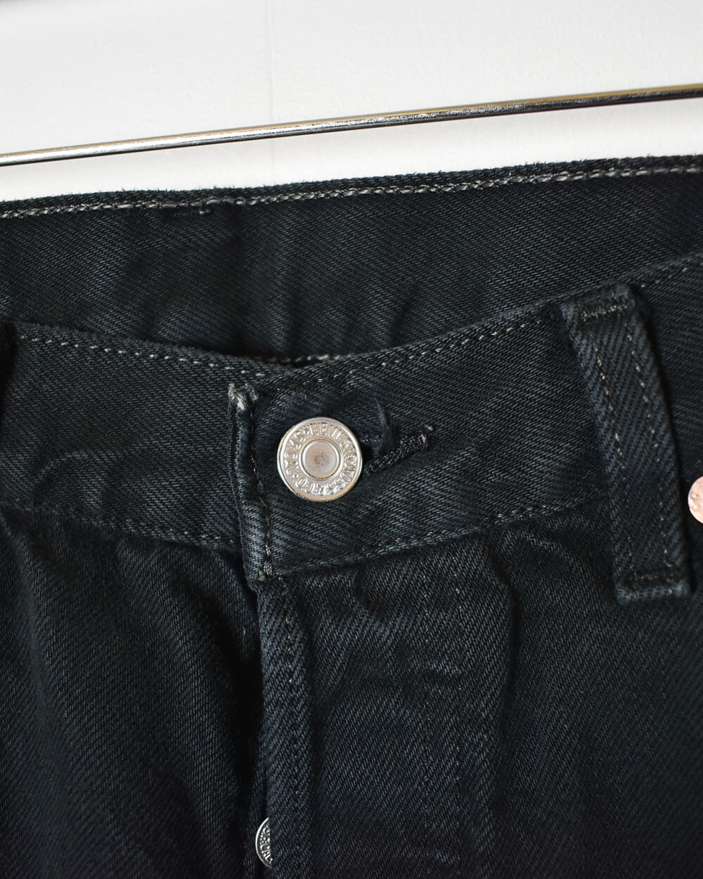 Black Levi's Jeans - W28 L32