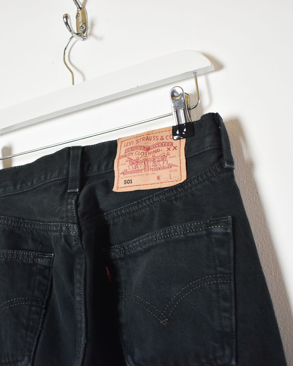 Black Levi's Jeans - W28 L32