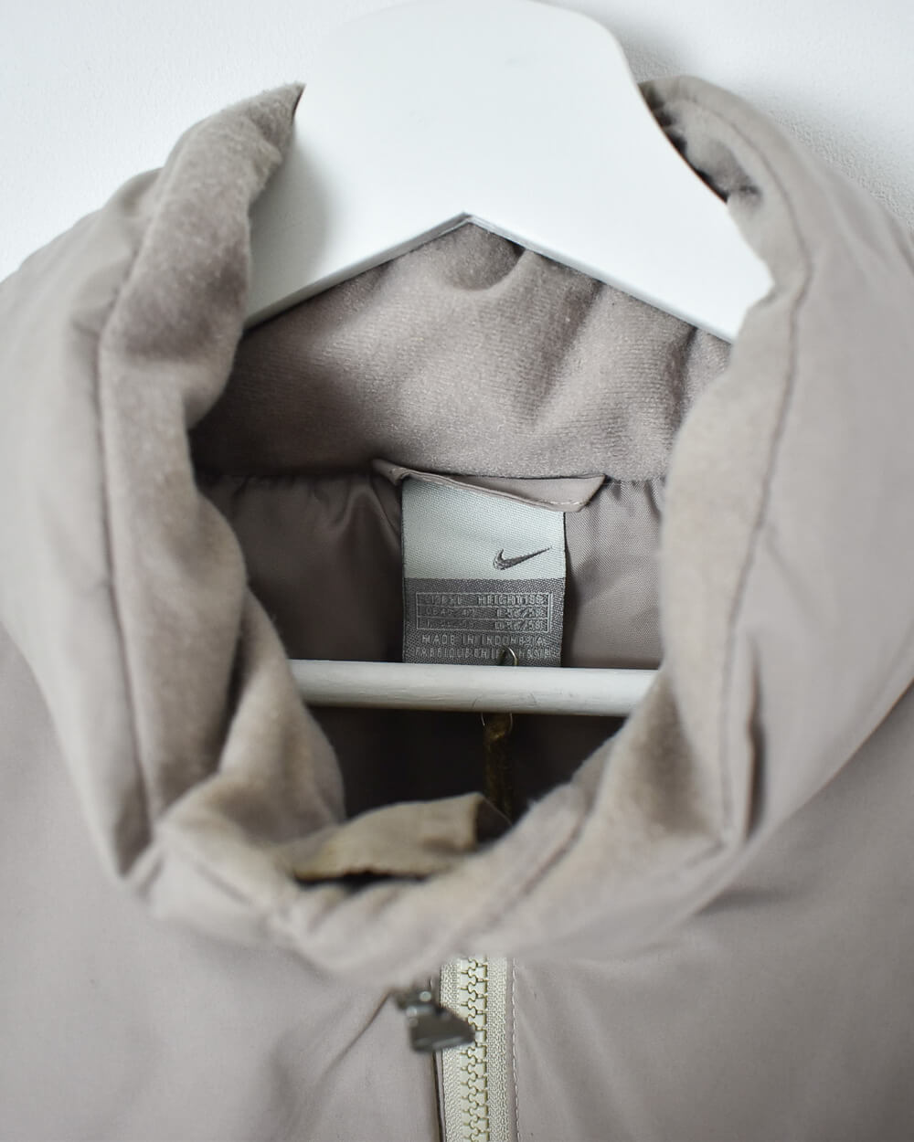 Neutral Nike Puffer Jacket - Large