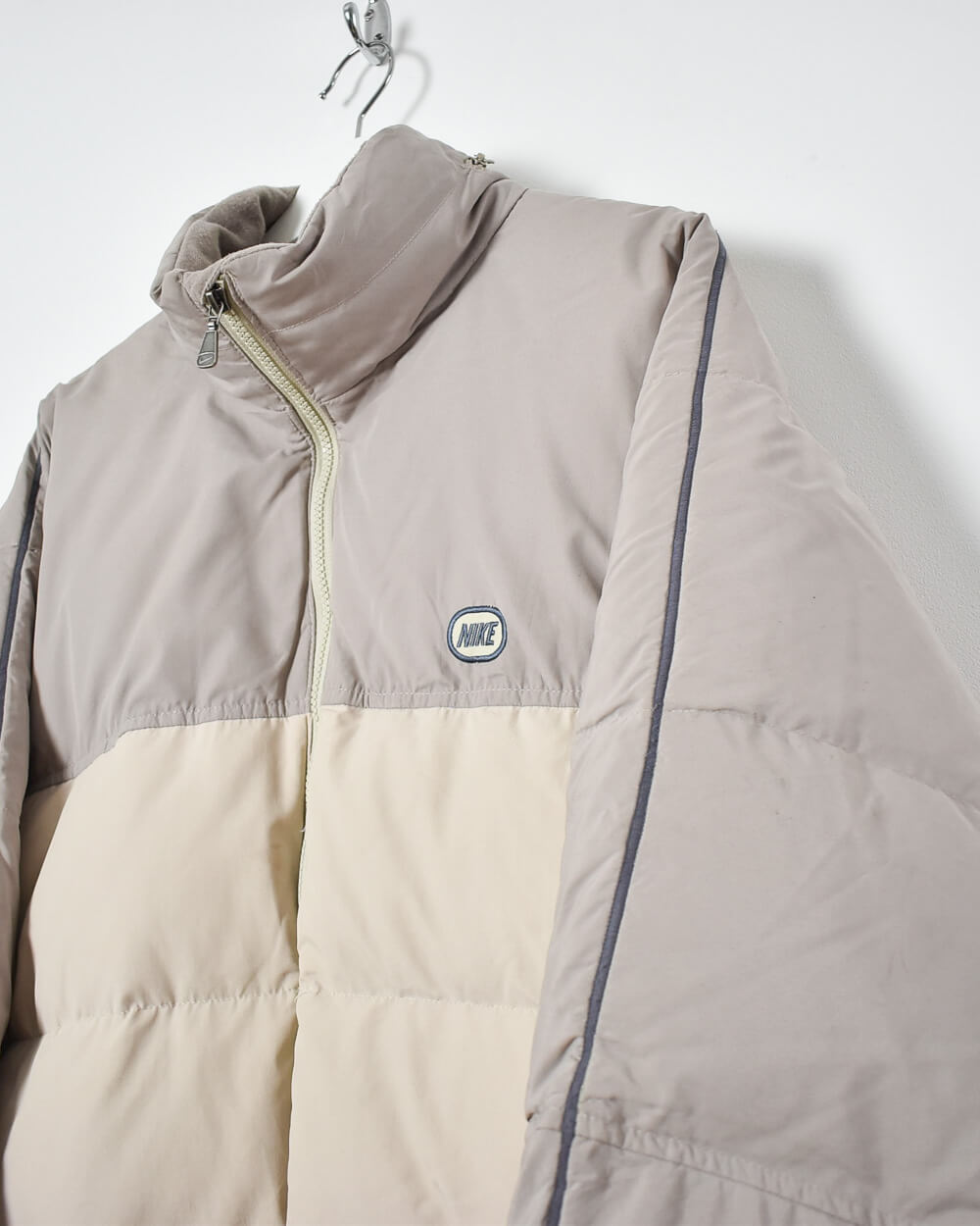 Neutral Nike Puffer Jacket - Large