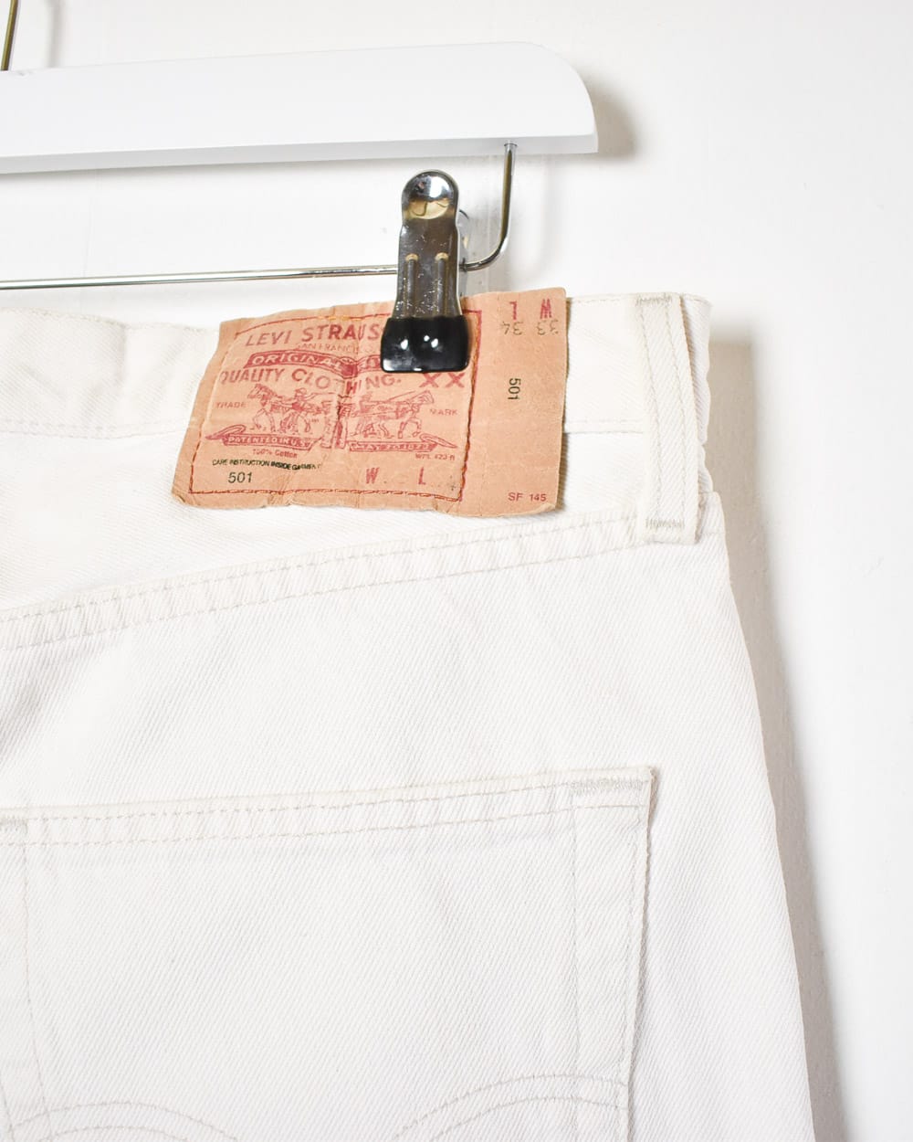 White Levi's 501 Jeans - W32 L34