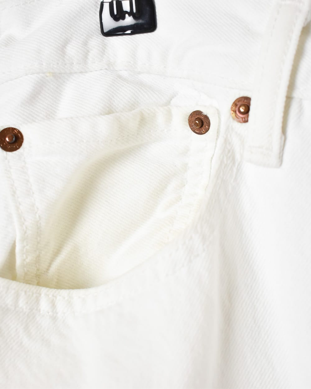 White Levi's 501 Jeans - W32 L32