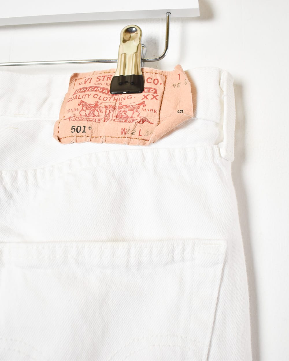 White Levi's 501 Jeans - W32 L34