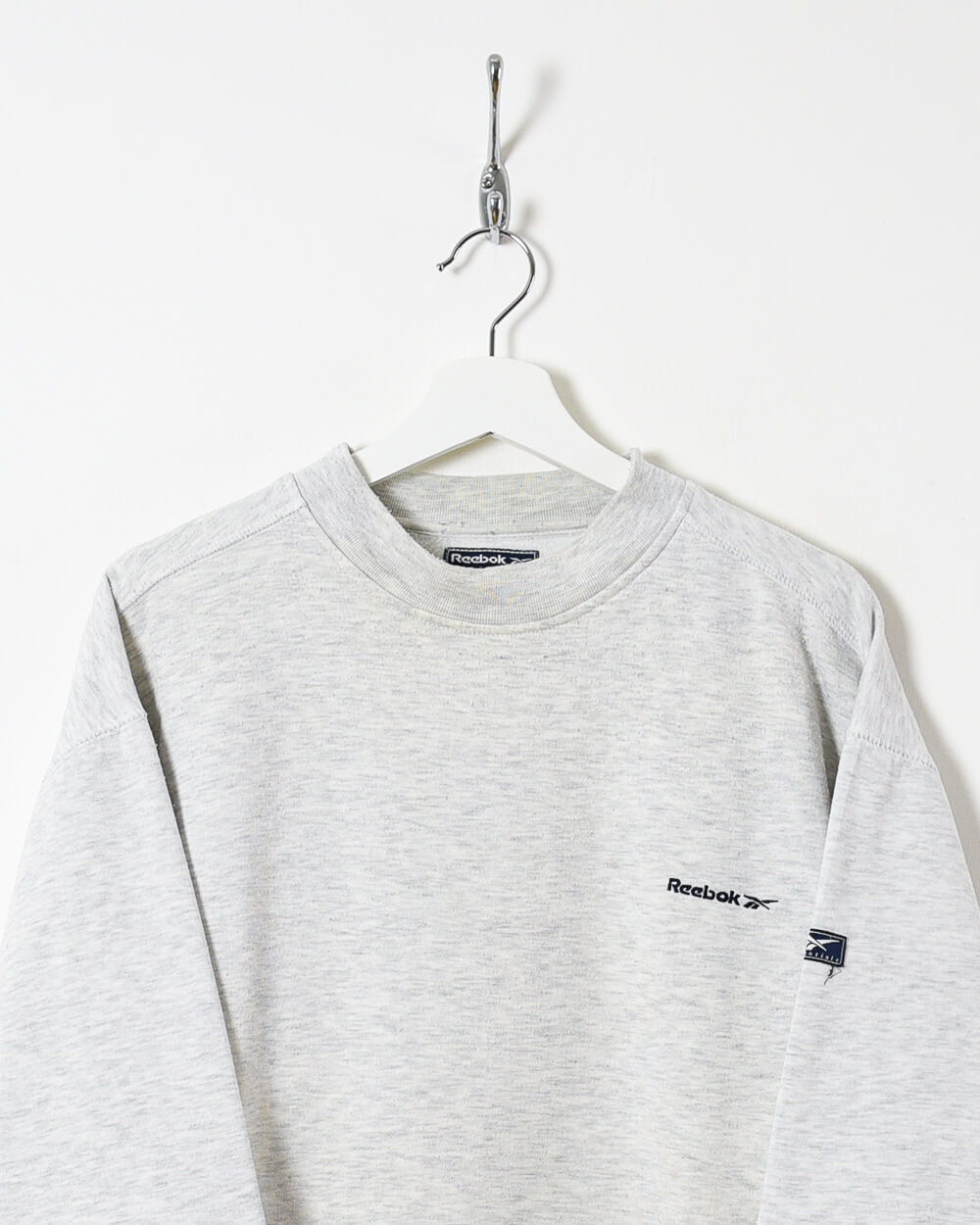 Reebok Essentials Sweatshirt - Large - Domno Vintage 90s, 80s, 00s Retro and Vintage Clothing