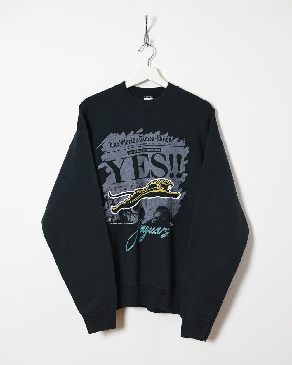 Fruit of The Loom New York Times Jaguars Sweatshirt - Large - Domno Vintage 90s, 80s, 00s Retro and Vintage Clothing