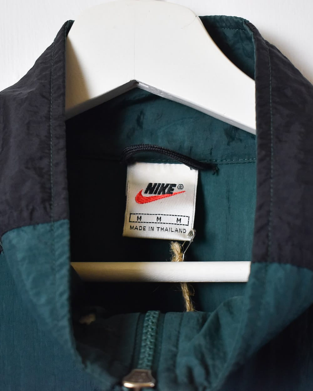 Nike thin outlet windbreaker