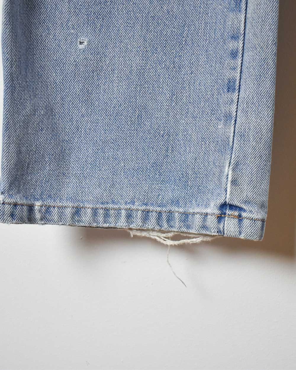 Blue Wrangler Lightly Distressed Jeans - W32 L32