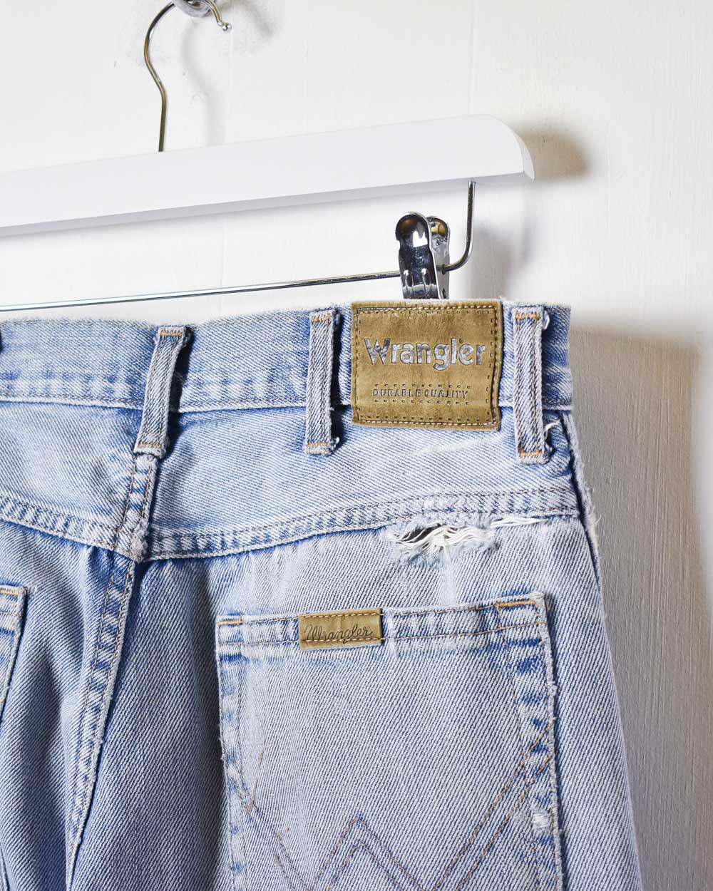 Blue Wrangler Lightly Distressed Jeans - W32 L32