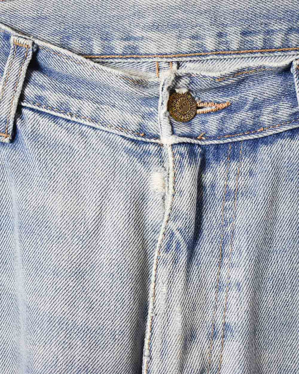 Blue Wrangler Lightly Distressed Jeans - W32 L32