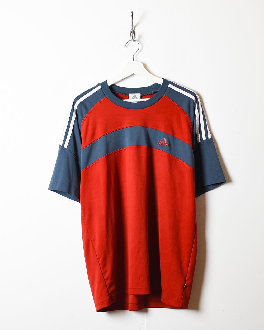 Red Adidas T-Shirt - Medium