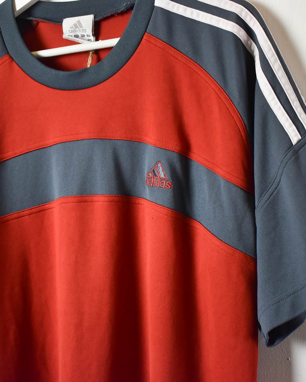 Red Adidas T-Shirt - Medium