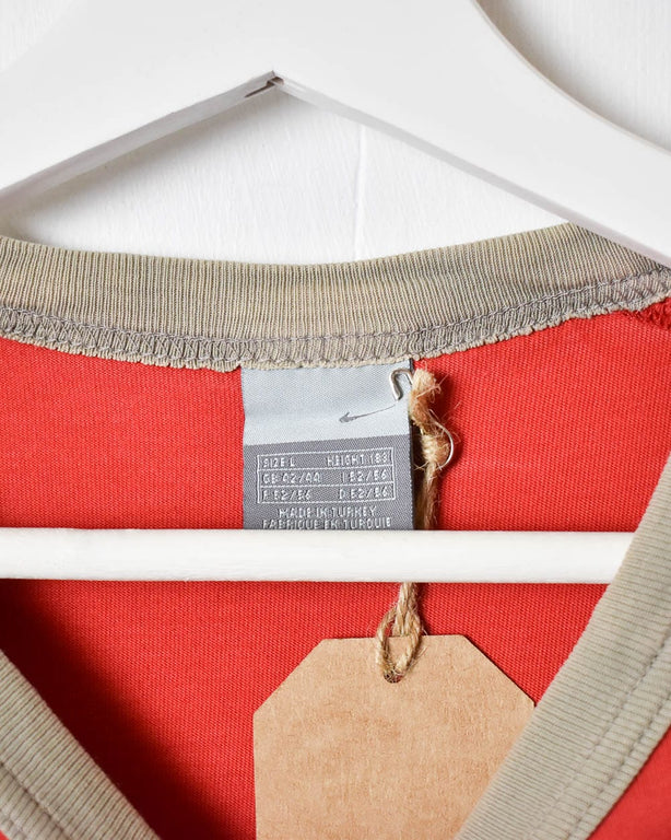 Red Nike Oregon T-Shirt - Large