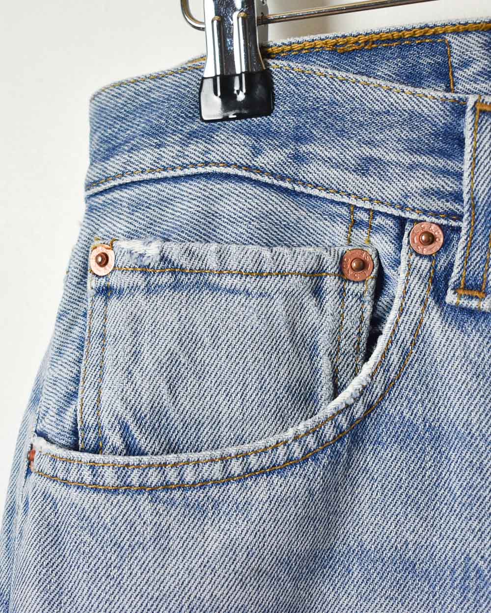 BabyBlue Levi's 501 Distressed Jeans - W32 L25