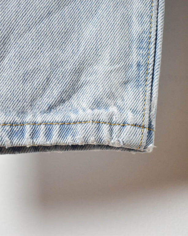 BabyBlue Levi's Distressed 501 Jeans - W30 L26