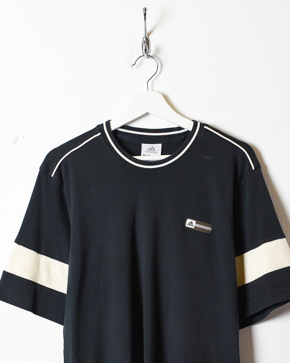 Black Adidas T-Shirt - Medium