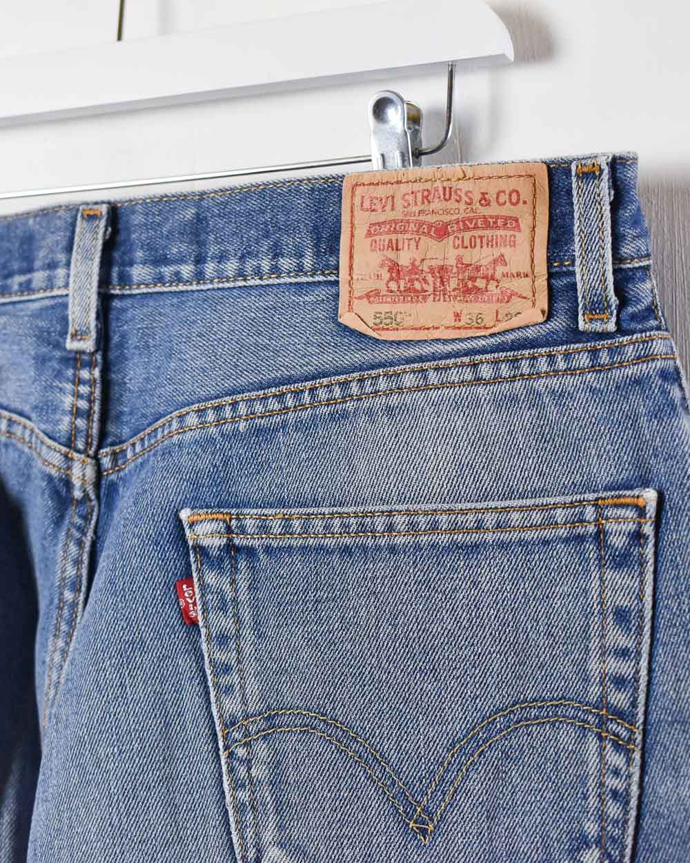 Blue Levi's 550 Jeans - W36 L30