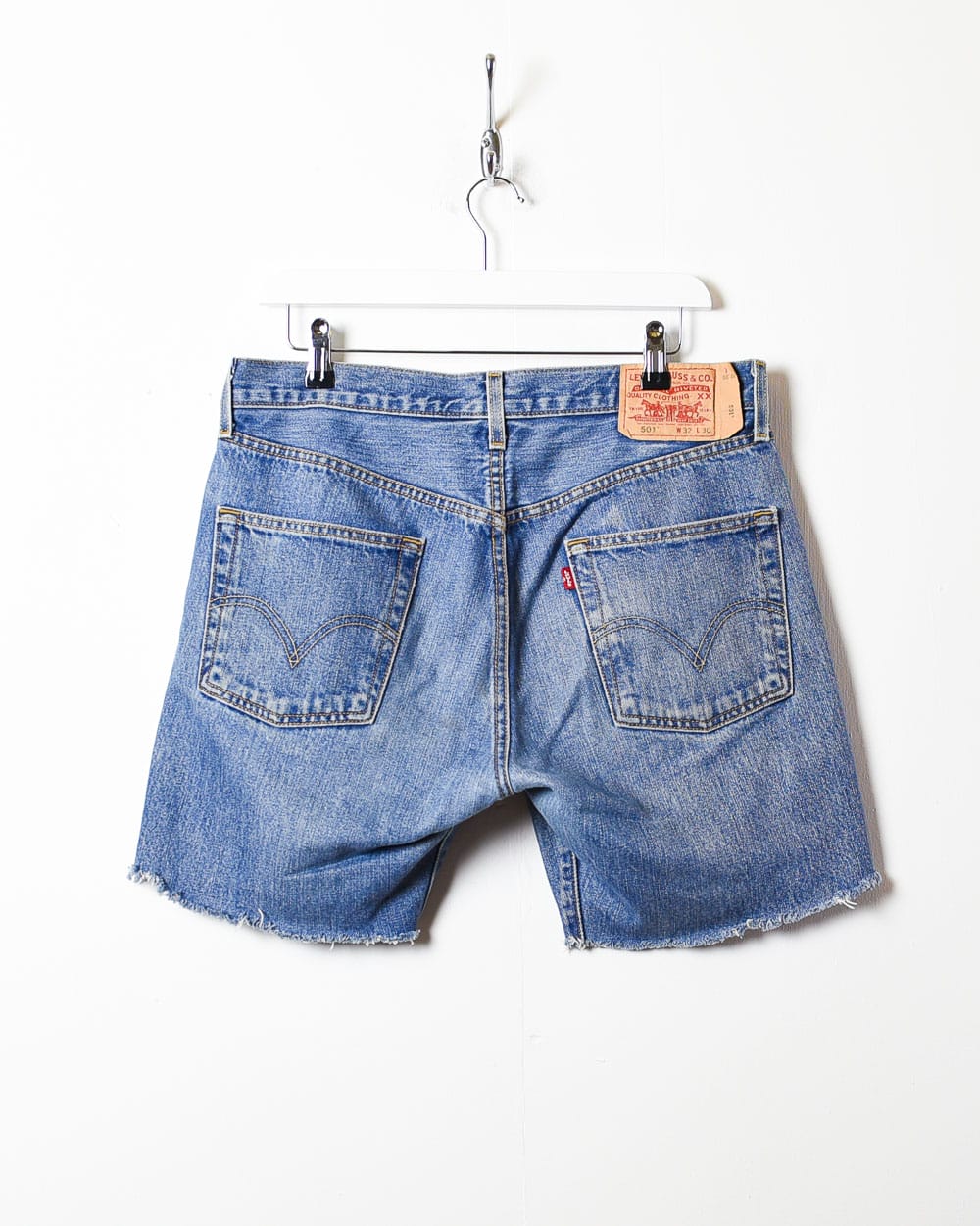 Blue Levi's Cut-off Jean Shorts - W32