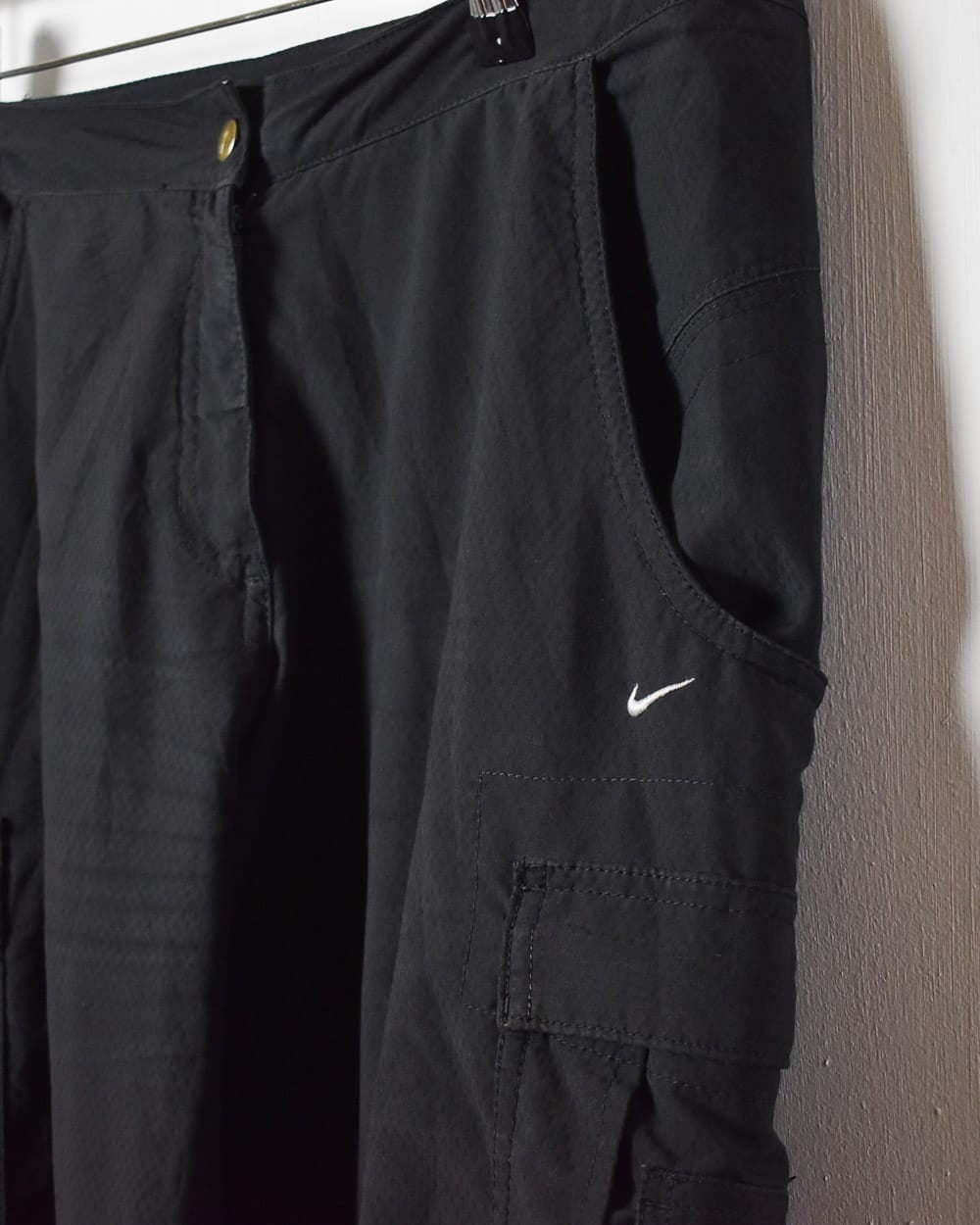 Black Nike Cargo Tracksuit Bottoms - Medium Women's