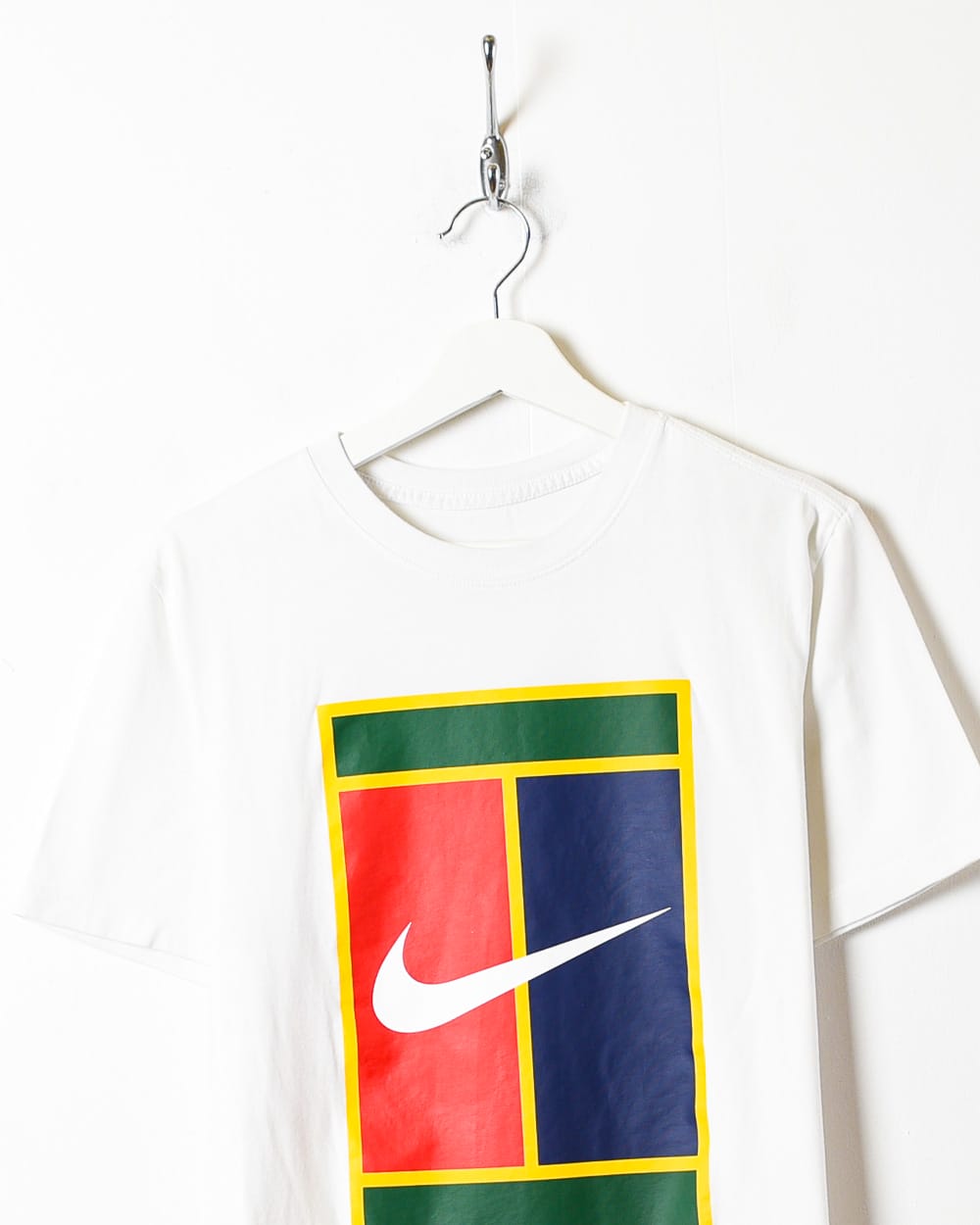 White Nike Challenge Court T-Shirt - Small