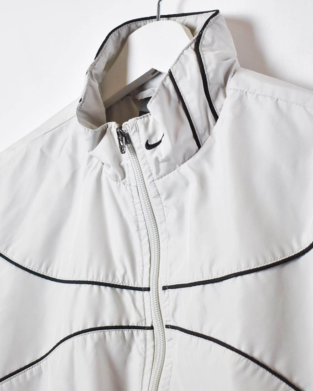 Neutral Nike Windbreaker Jacket - Medium Women's