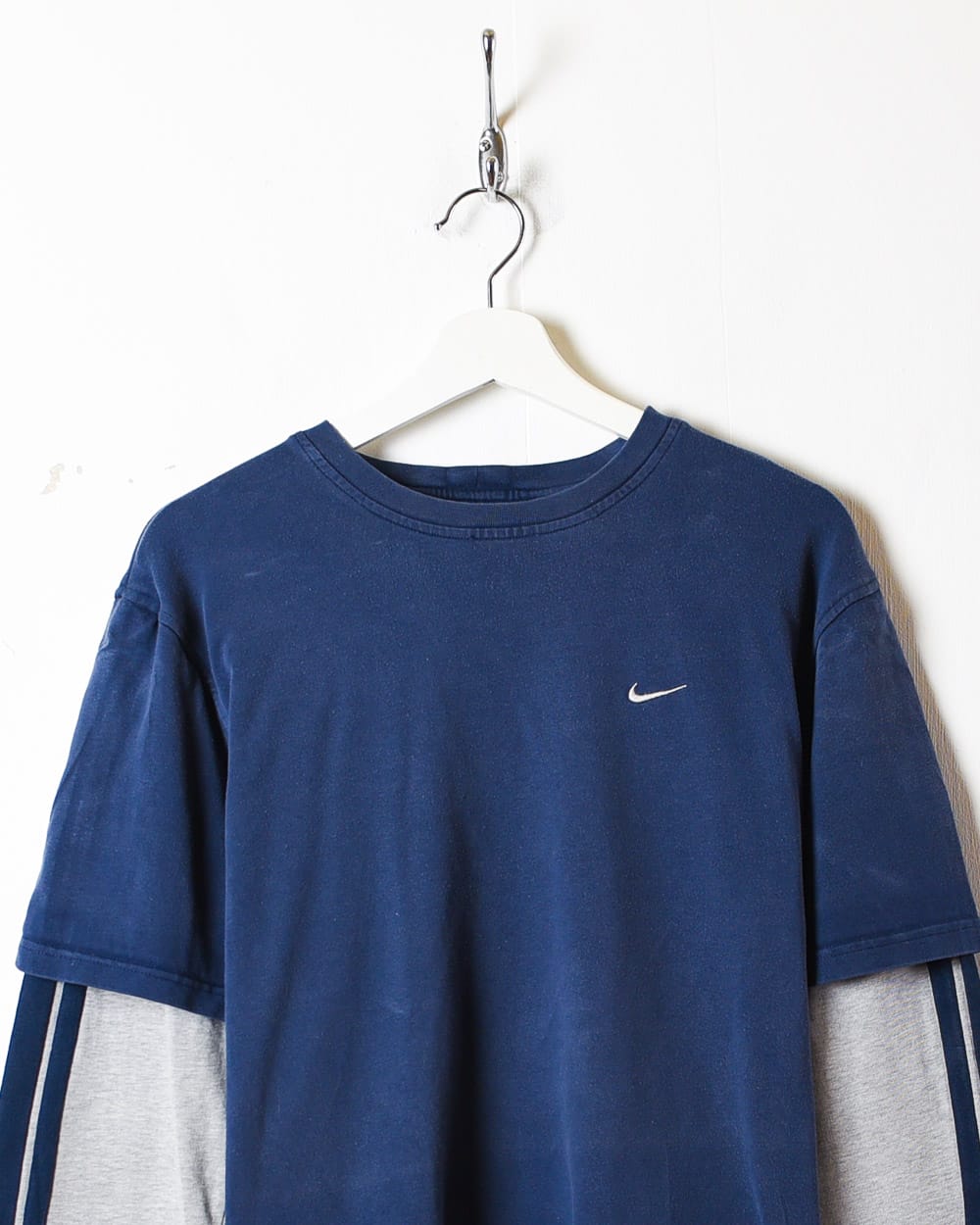 Navy Nike Long Sleeved T-Shirt - Medium