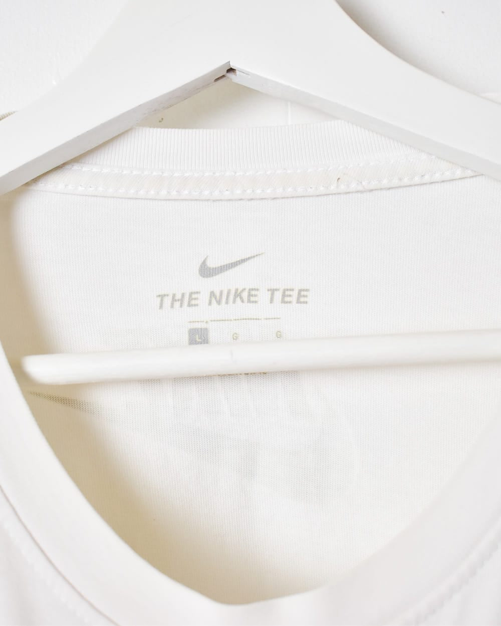 White Nike Swoosh T-Shirt - Large