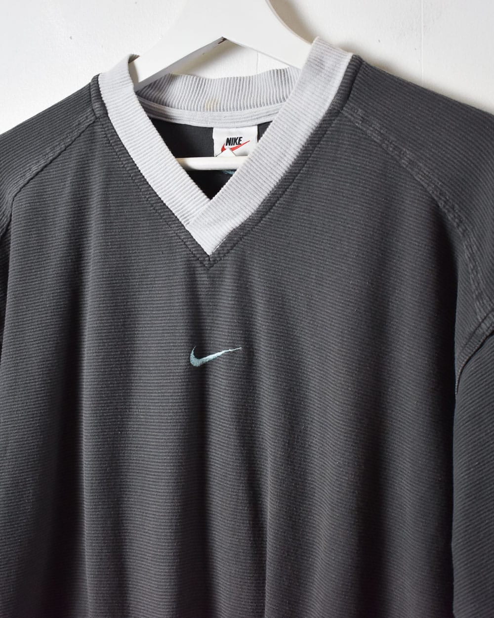 Grey Nike Textured T-Shirt - Large