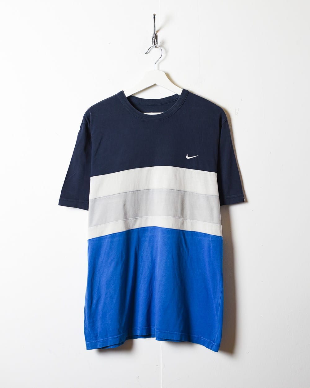 Navy Nike T-Shirt - Large