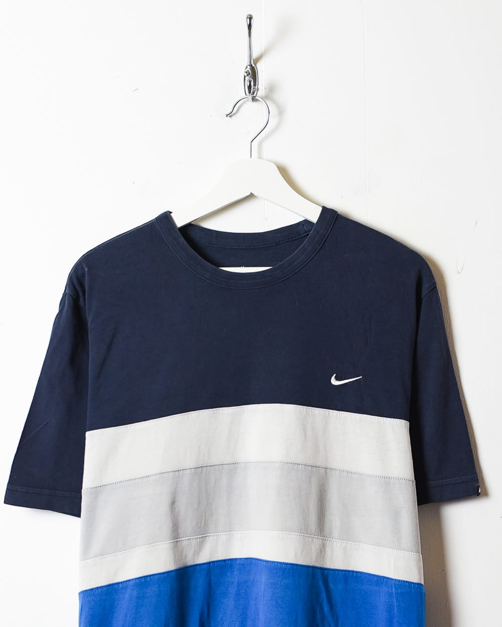 Navy Nike T-Shirt - Large